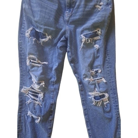 AMERICAN EAGLE THE DREAM JEAN STRETCH DISTRESSED JEANS SZ 8 REG - Picture 3 of 6